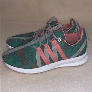 Adidas Green Pink Camo Sneakers Walking Running Shoes Women’s Size 9.5